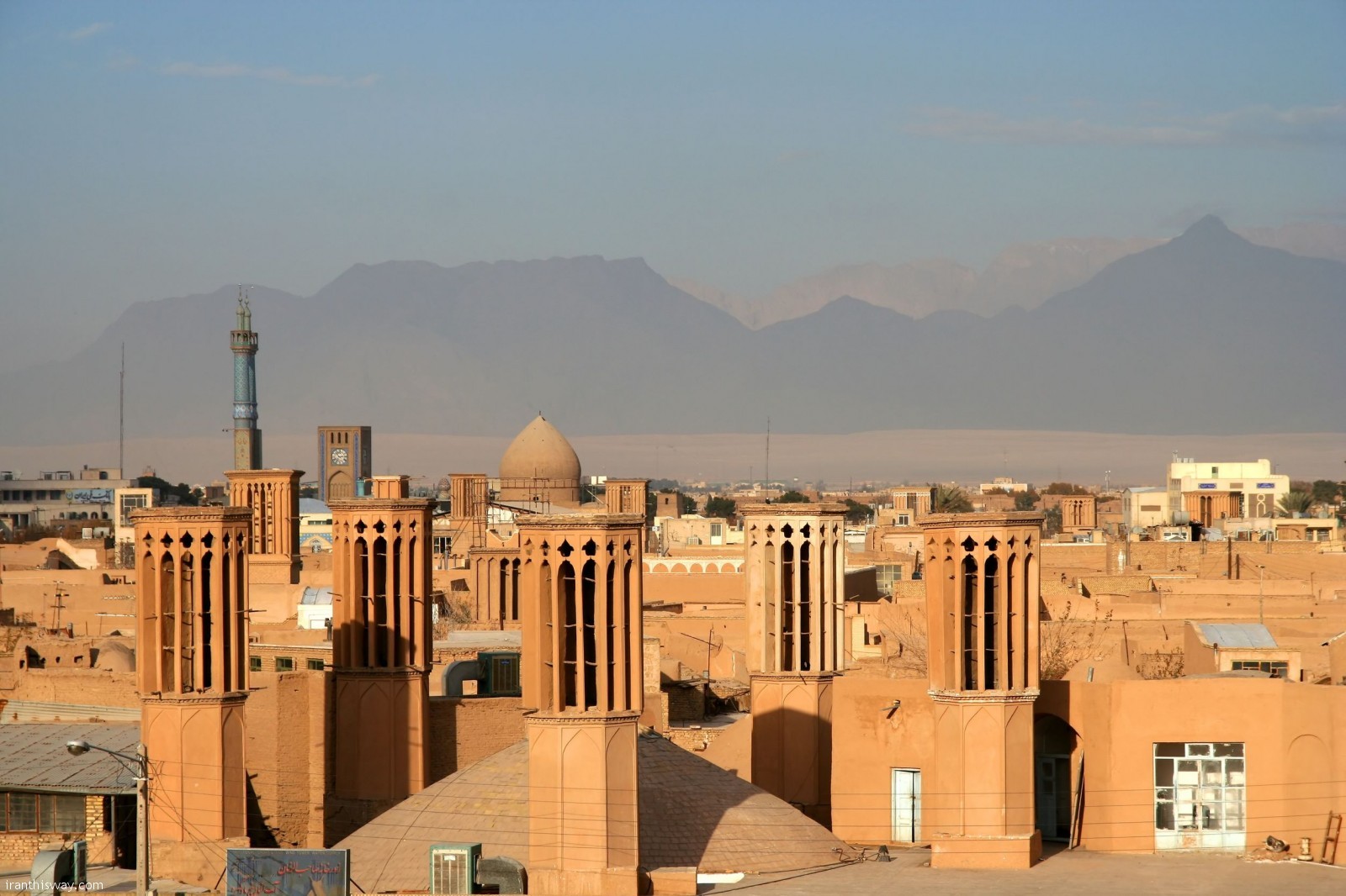 راهنمای سفر به یزد؛ از بلندای بادگیر تا قلب قنات راهنمای سفر به یزد؛ از بلندای بادگیر تا قلب قنات